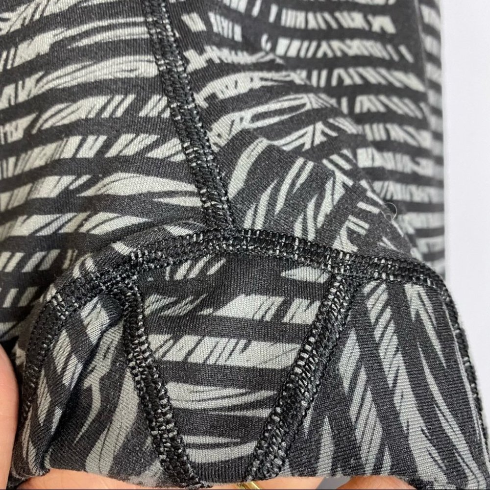 Lululemon Wunder Under Feather Print Crop Leggings - Picture 9 of 9